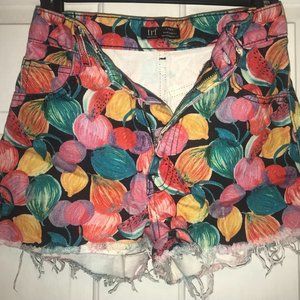 🍉🍐 ZARA trf collection fruit print high waisted shorts